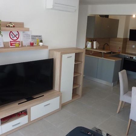 Apartment Jere With Private Parking Zadar Exterior foto