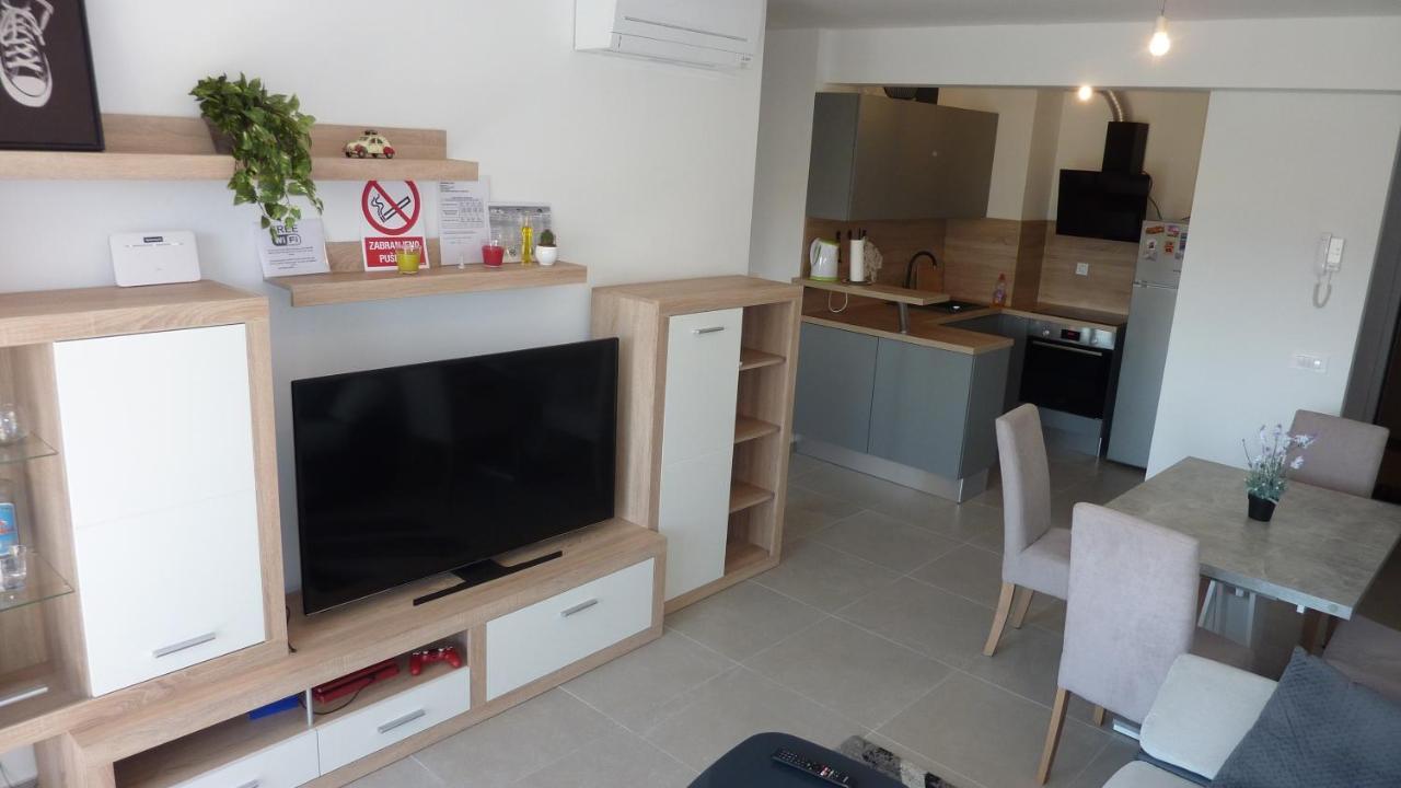 Apartment Jere With Private Parking Zadar Exterior foto